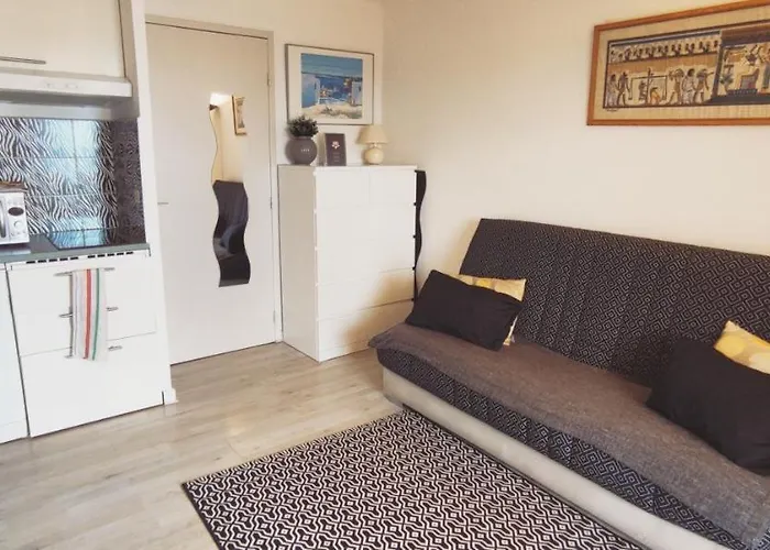 Les Marines D'agay Climatise 아파트 *