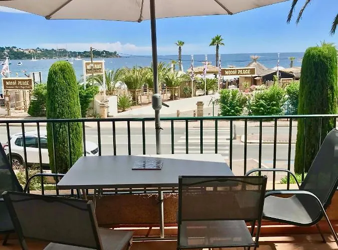 Les Marines D'agay Climatise 아파트